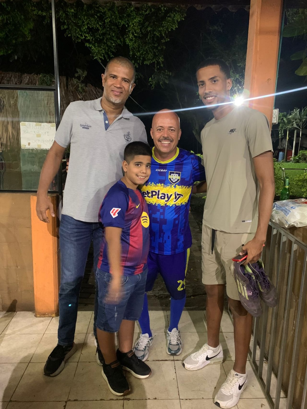 Durante la versión anterior del encuentro de los Amigos de Lulo se le rindió homenaje también a Hugo 'Pitillo' Valencia.