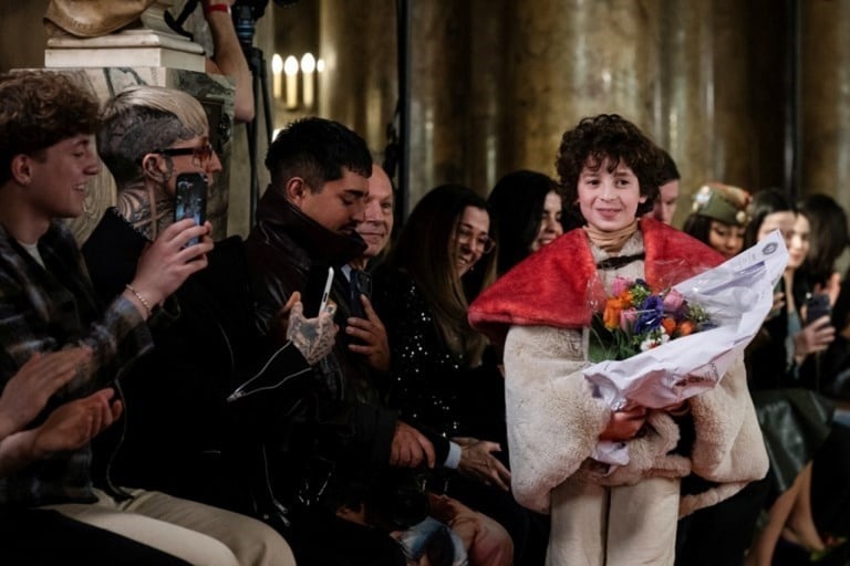 Max Alexander debutó en la Semana de la Moda de París.