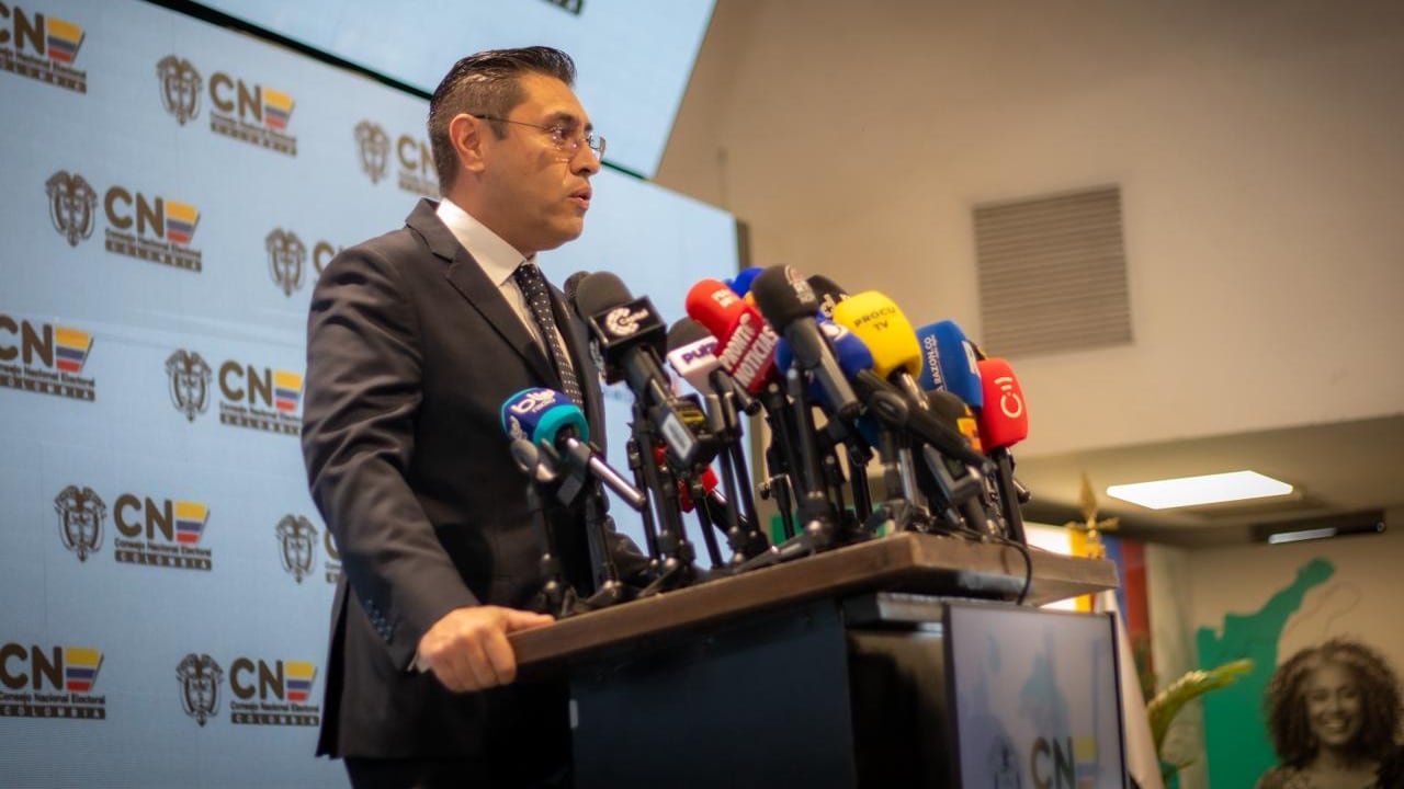 El presidente del Consejo Nacional Electoral, Cristian Quiroz, anunció la instalación de la Comisión Escrutadora Nacional en Bogotá.