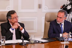 El presidente, Gustavo Petro, y Armando Benedetti, ministro del Interior, en el consejo de ministros del 5 de mayo de 2025, en Bogotá