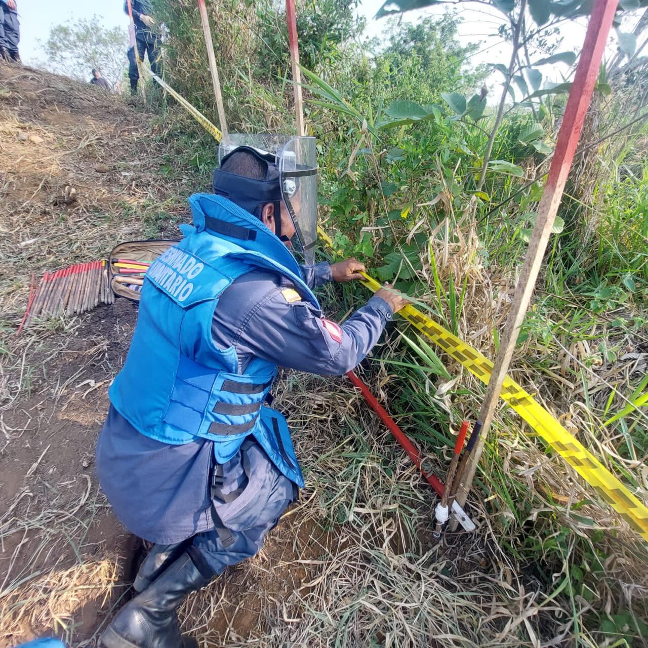 Inician labores de desminado humanitario en la antigua zona de distensión en la Uribe, Meta.