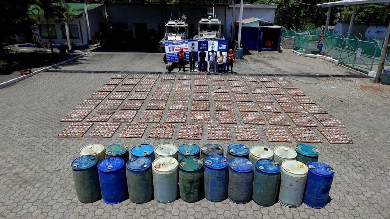 Los tres capturados fueron puestos a disposición de las autoridades competentes.