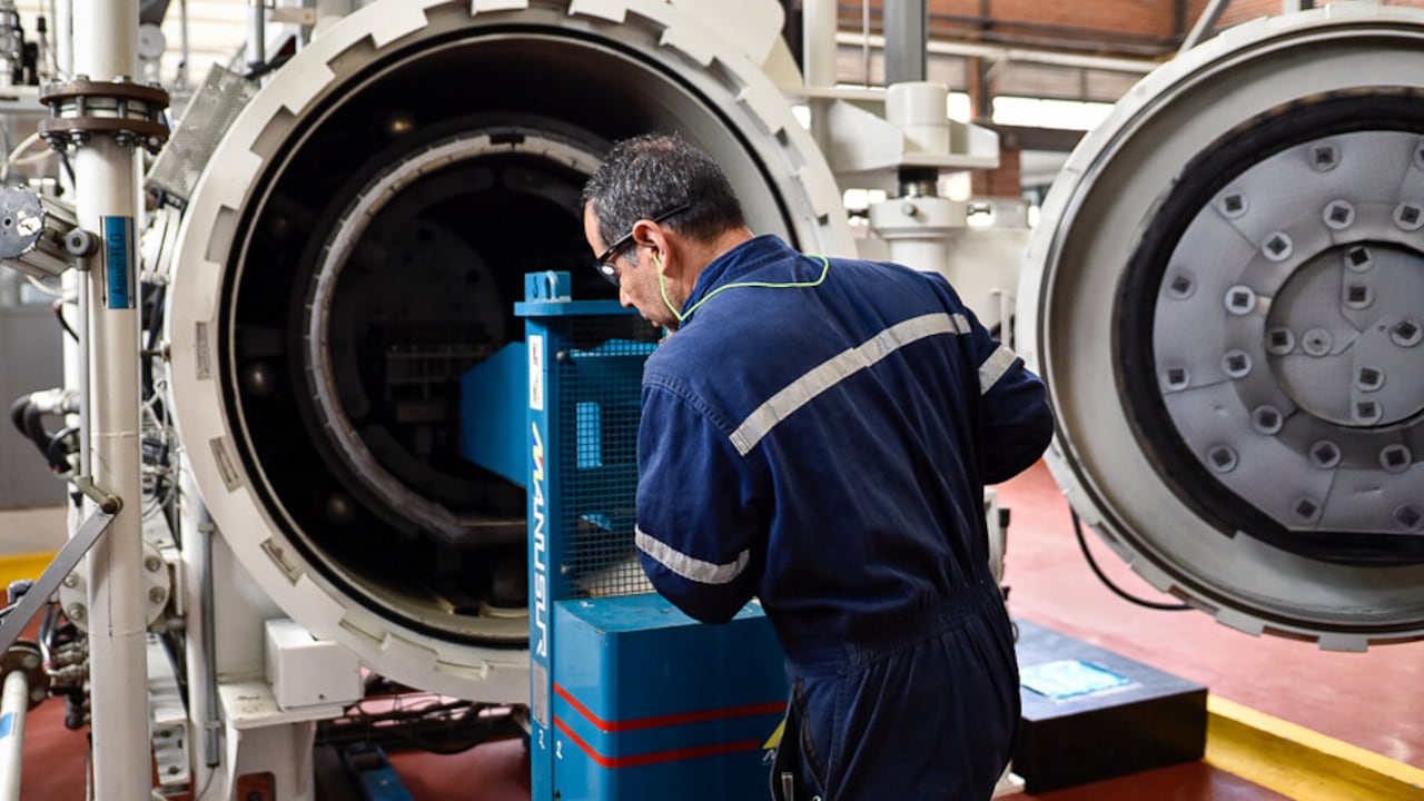 La industria del Valle no logró una recuperación completa en 2025. La producción cayó al mes de junio y las ventas tuvieron un leve repunte.