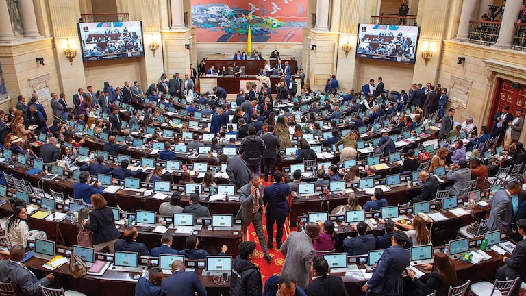 Con la ley de rescate económico, que será radicada en septiembre en el Congreso, la expectativa es que el déficit baje a 7,2 por ciento del PIB.