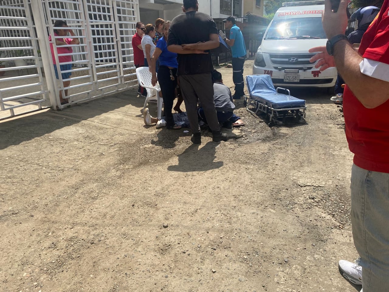 Habitantes del sector reiteran el llamado a las autoridades para atender el estado de la vía y prevenir nuevos casos.