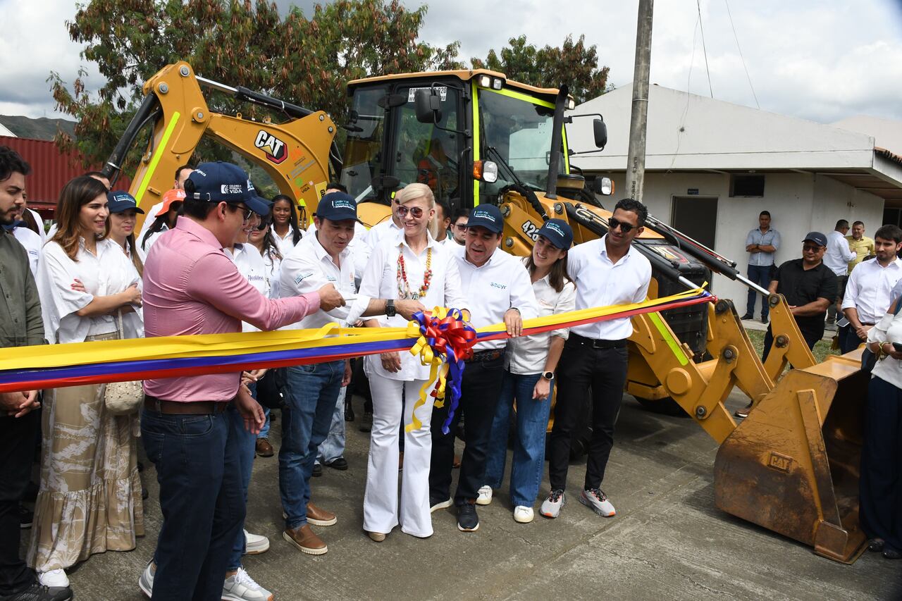 Activo: Inicios de obras del proyecto de quinta generación (5G) de la nueva malla vial del Valle del Cauca, corredor Buenaventura Loboguerrero, Buga. foto José L Guzmán. EL País