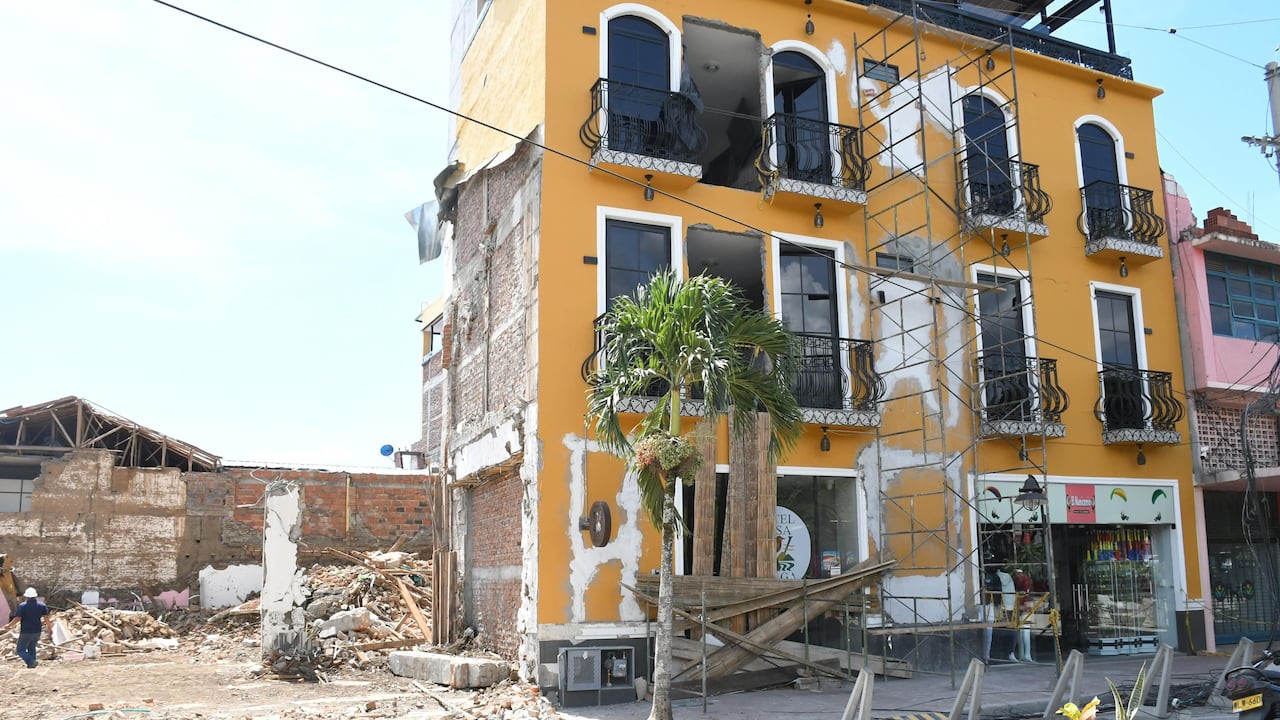 Así avanza la reconstrucción de Roldanillo tras el terremoto del pasado 10 de agosto.