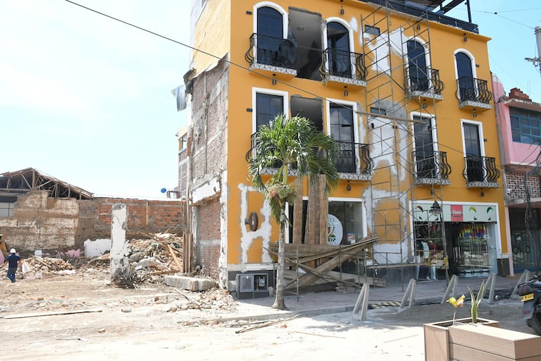 Así avanza la reconstrucción de Roldanillo tras el terremoto del pasado 10 de agosto.