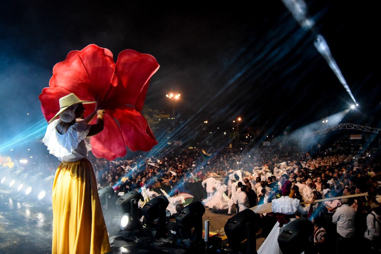 Visitantes recorren mercados locales incluidos en la experiencia afroturística. | Alcaldía de Cali