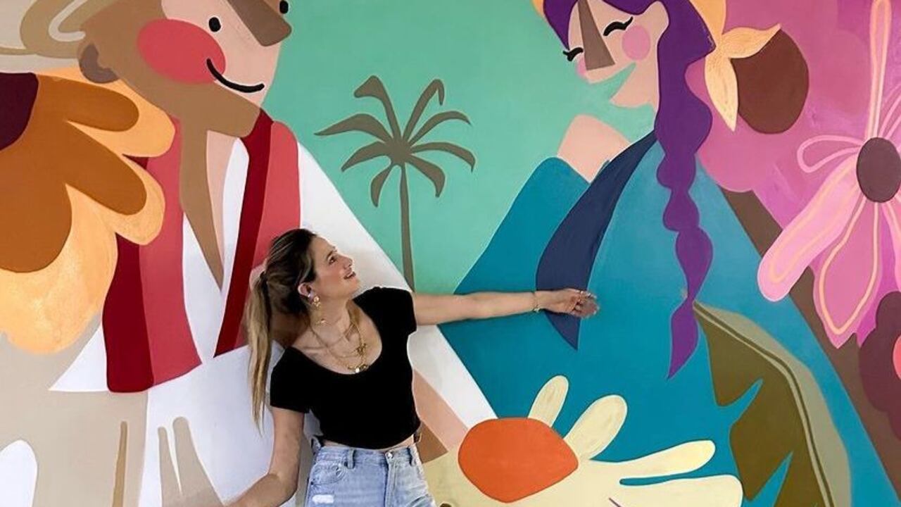 Viviana Grondona es una reconocida ilustradora colombiana que ha dado a conocer su arte, lleno de color, a través de redes sociales.