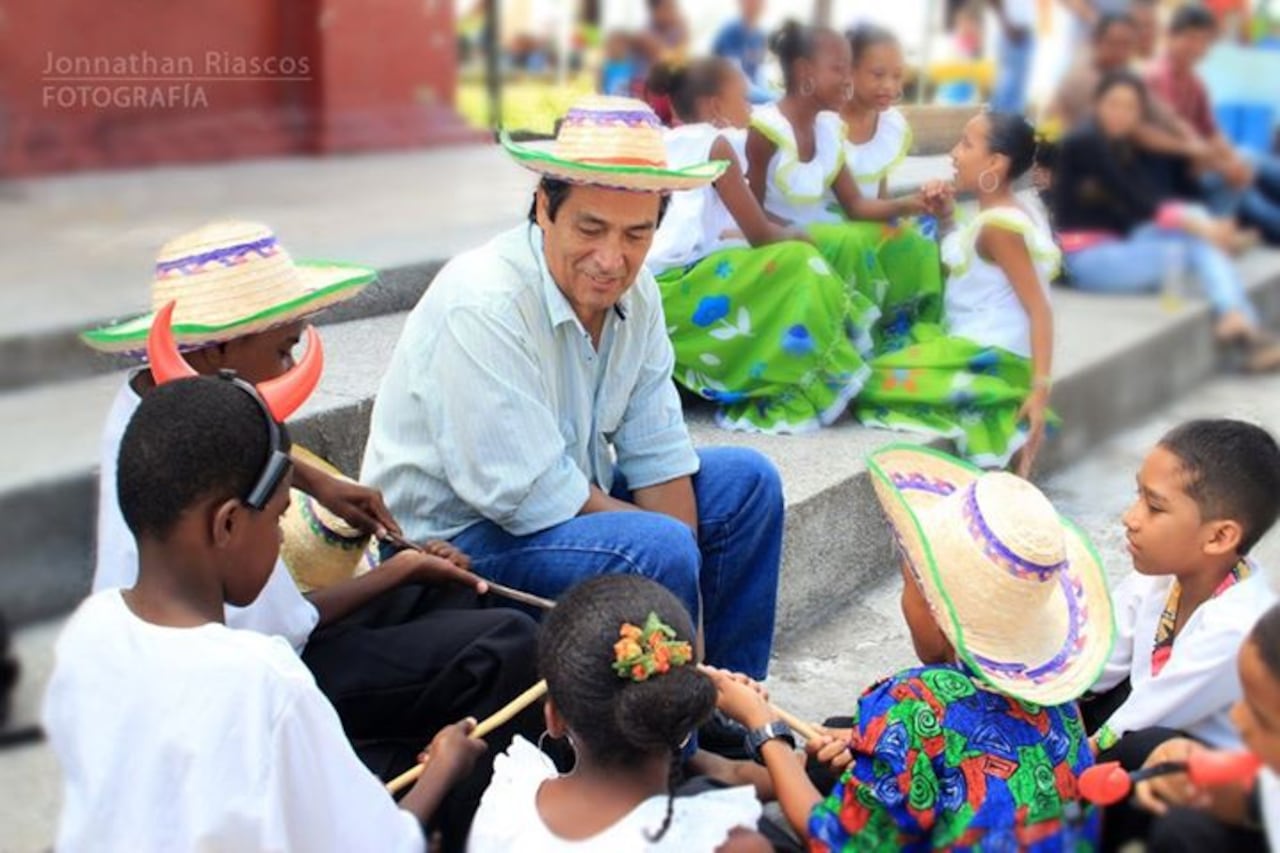 Jairo Ojeda es el padre de la música infantil en Colombia. En la década de los setentas incursionó en una propuesta musical pionera –única– dirigida a los niños.