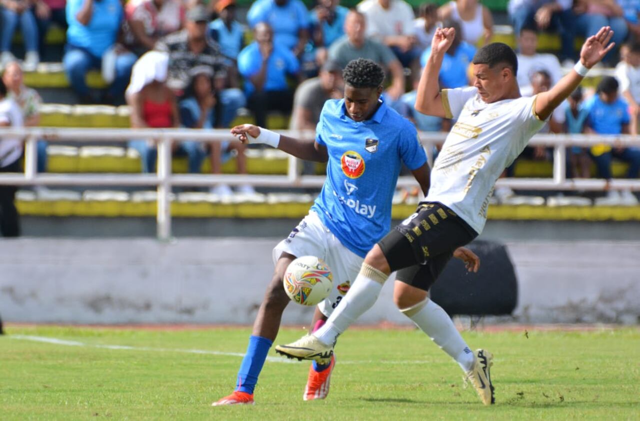 Partido entre Orsomarso y Llaneros. 0-0 primer tiempo.