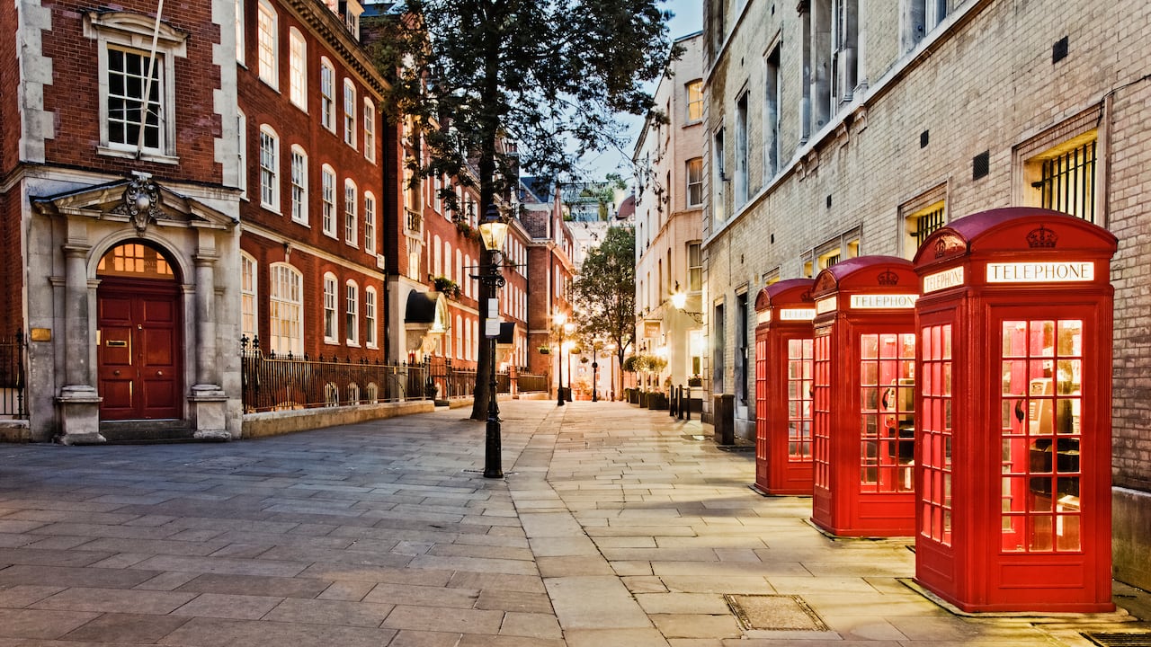 Cabinas de teléfono de Reino Unido se están convirtiendo en antigüedades.