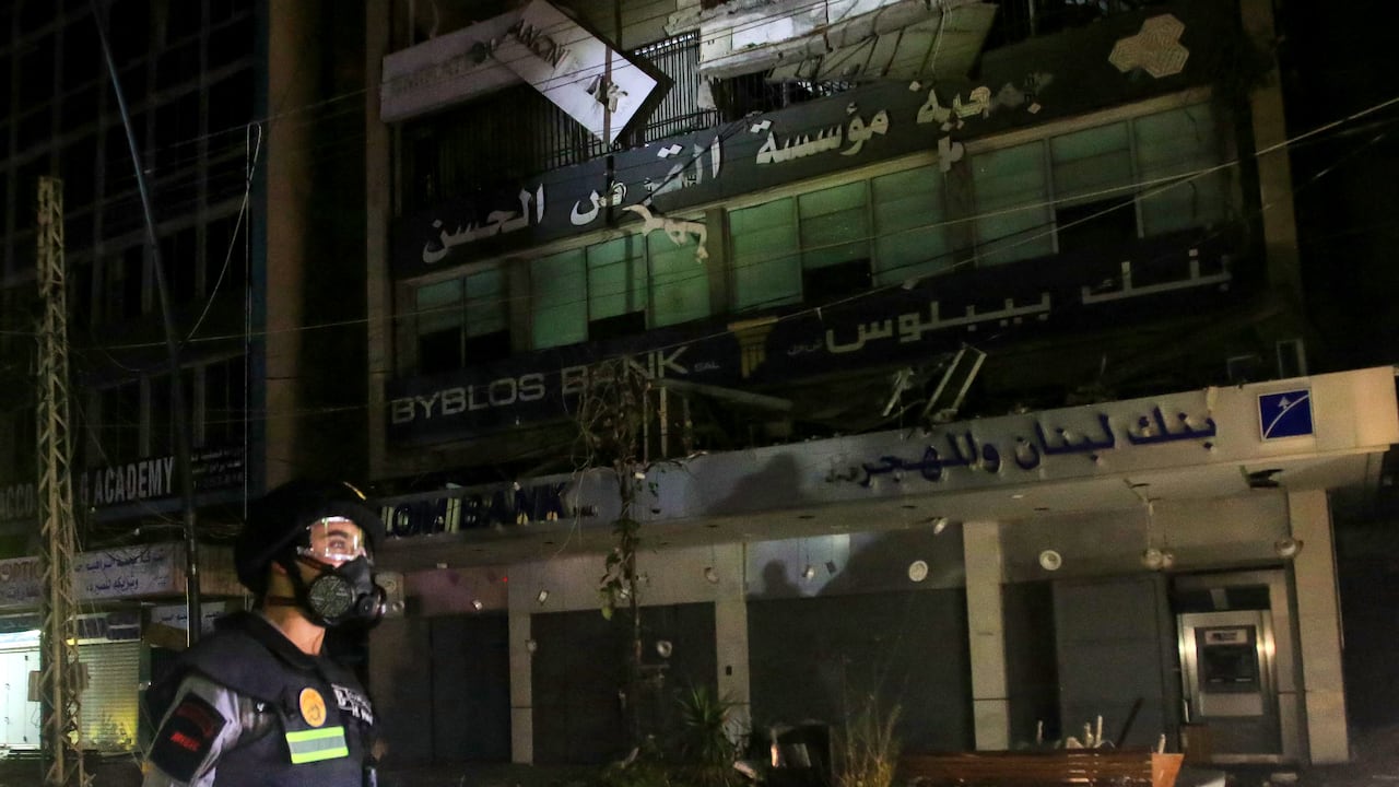 El conflicto comenzó con los ataques transfronterizos de Hezbolá en apoyo a su aliado palestino Hamás, tras sus ataques del 7 de octubre de 2023 en territorio israelí.