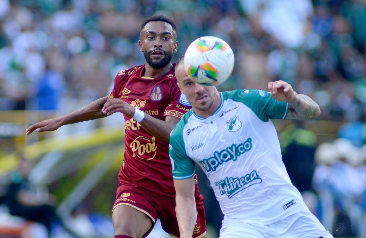 Momentos del compromiso la fecha 19 del primer semestre de la Liga Colombiana 2026 entre Deportes Tolima y Deportivo Cali.