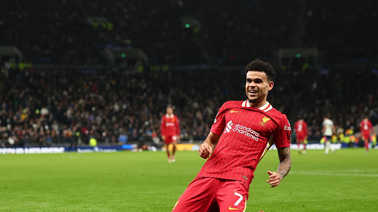 LONDON, ENGLAND - DECEMBER 22: Luis Diaz of Liverpool celebrates after he scored for 3-6
during the Premier League match between Tottenham Hotspur FC and Liverpool FC at Tottenham Hotspur Stadium on December 22, 2024 in London, England. (Photo by Shaun Brooks - CameraSport via Getty Images)