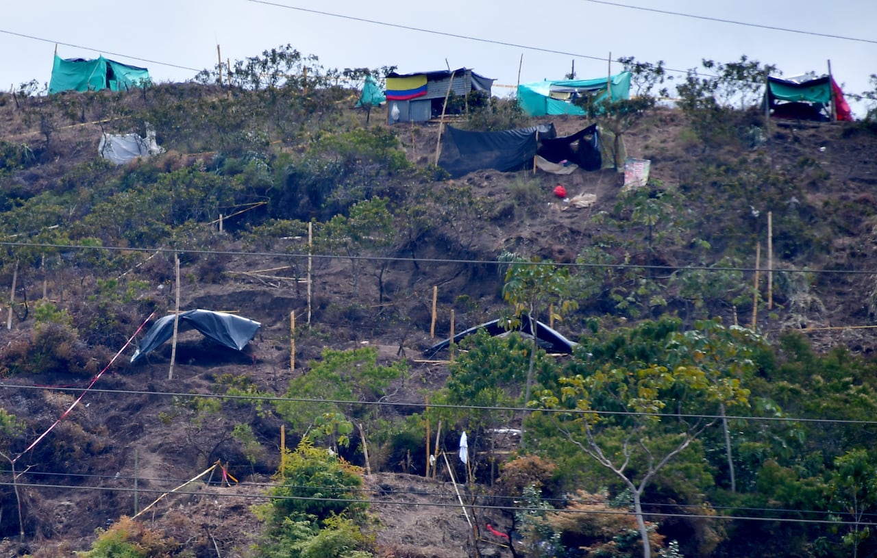 INVASIÓN DEL SECTOR DE ANTENAS EN EL SUR OCCIDENTE DE CALI FOTO RAÚL PALACIOS.