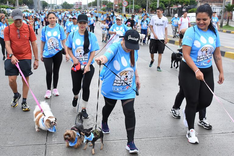 Caminata Ladridos por la Paz Emisora Boom y El País