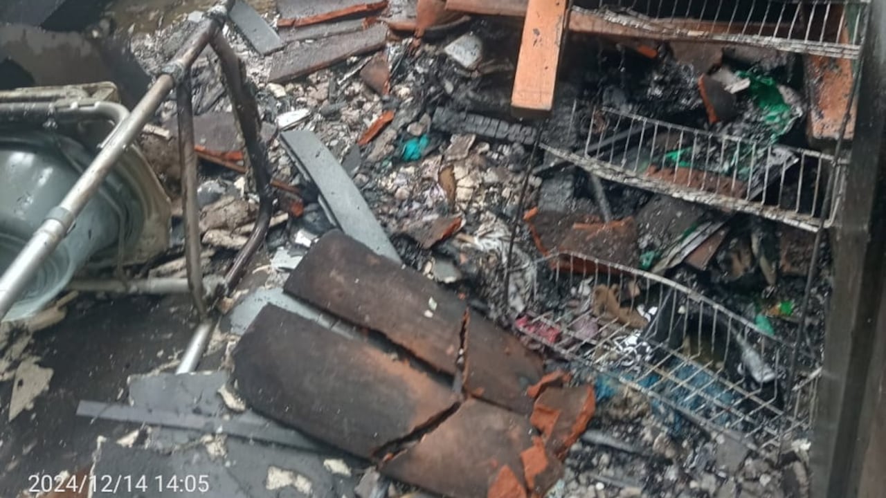 Incendio vivienda en Tierra Blanca, Roldanillo.