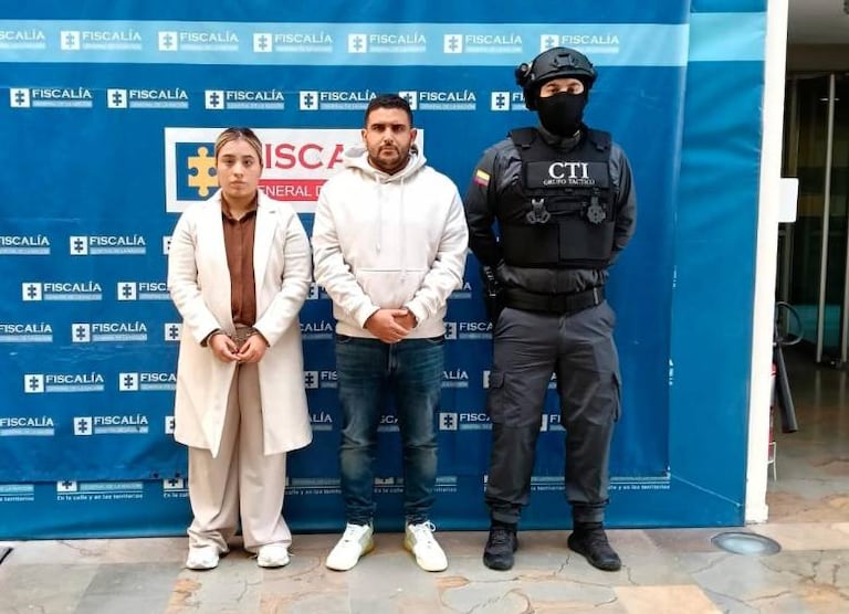 El hombre fue capturado junto a su esposa.