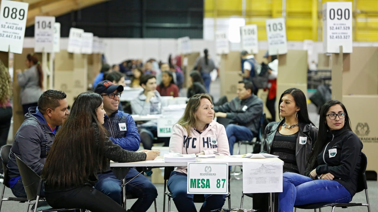 De una base de datos de 2,4 millones de ciudadanos fueron elegidas 856.000 personas para garantizar la transparencia del proceso electoral en 2026.
