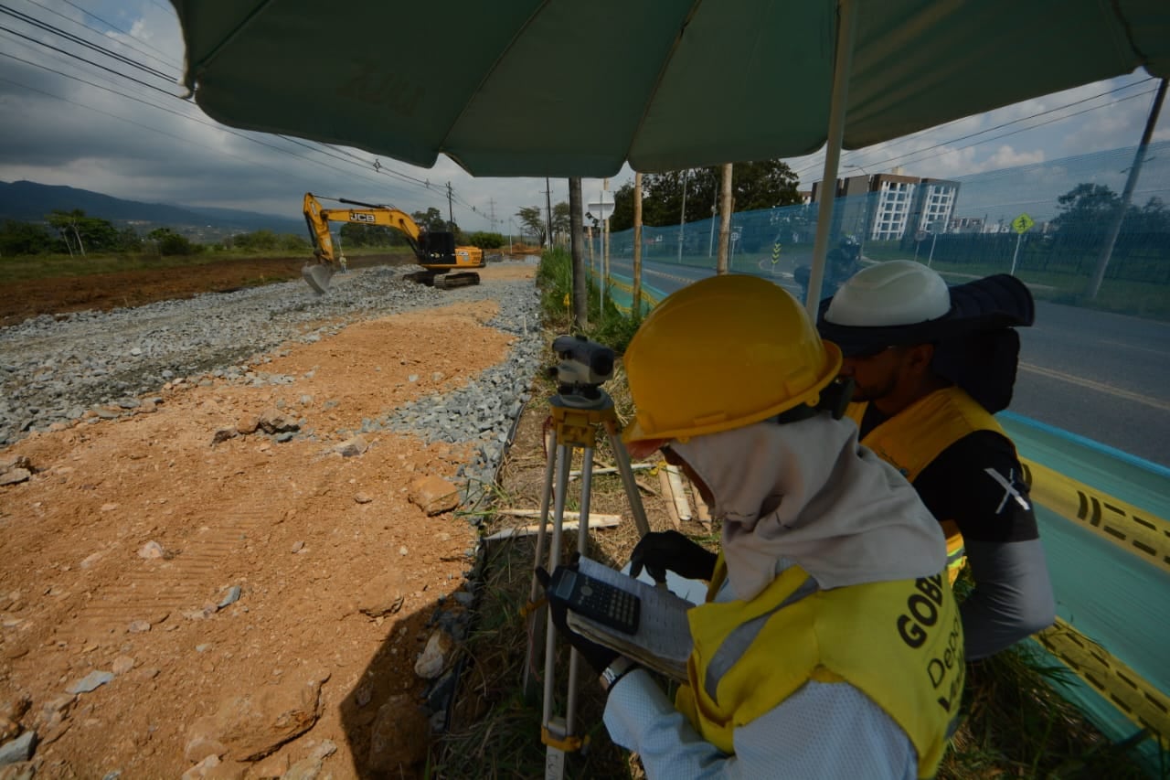 Los trabajos de la doble calzada avanzan desde el puente de Comfandi Pance hasta la glorieta de Alfaguara, en Jamundí.