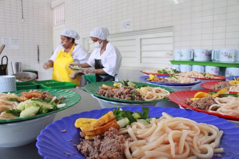 ESTUDIANTES SIN ALIMENTACIÓN