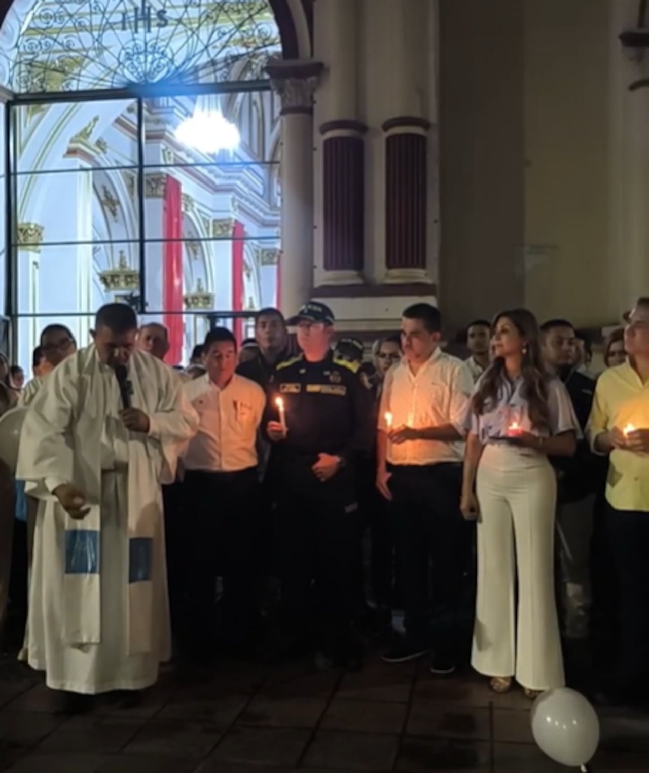 Velatón en El Espinal para exigir justicia por crimen de bebé de seis meses.