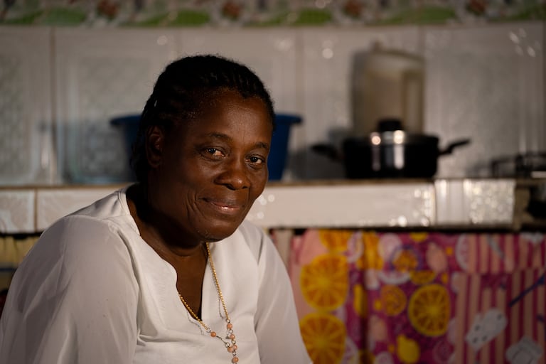 Ángela Leonarda Cueros Torres, sabedora de la cocina tradicional del Pacífico.