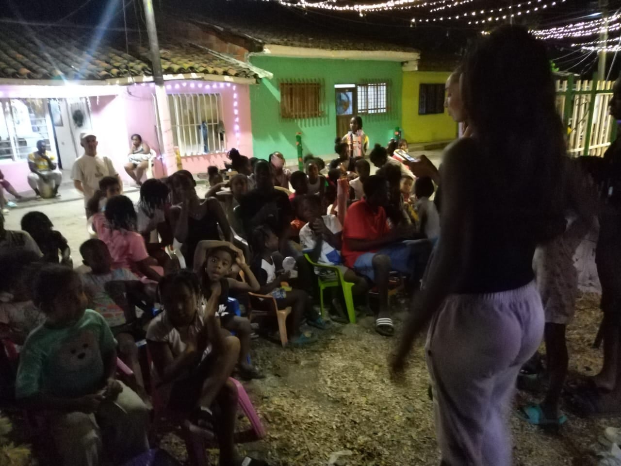 Los vecinos de estos dos barrios de Puerto Tejada trabajan para conservar la tradición de la novena de aguinaldos, aportándole las costumbres de las comunidades afrodescendientes.