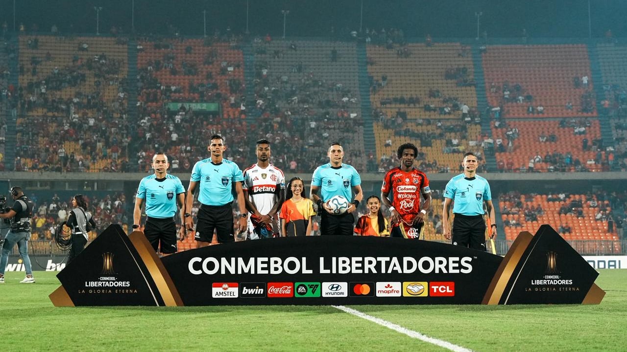 Imágenes del previo del partido entre Independiente Medellín y Flamengo por la Copa Libertadores.