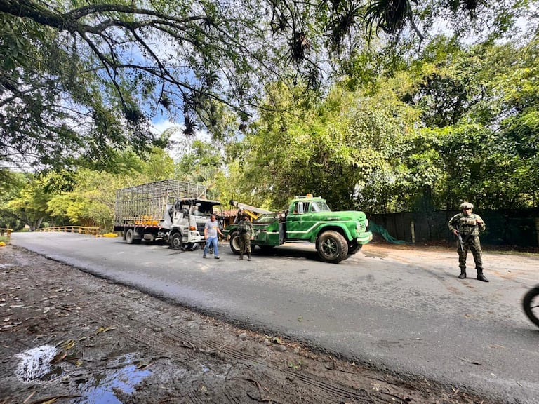 Reapertura de paso vial en el sector del balneario Río Claro, corregimiento de Potrerito, Jamundí.