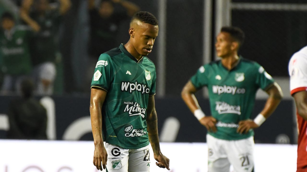 Fútbol: Dolorosa eliminación, Deportivo Cali 0 Independiente Santa Fe 2. Los azucareros quedaron fuera del octagonal de la Liga Betplay . Foto José L Guzmán