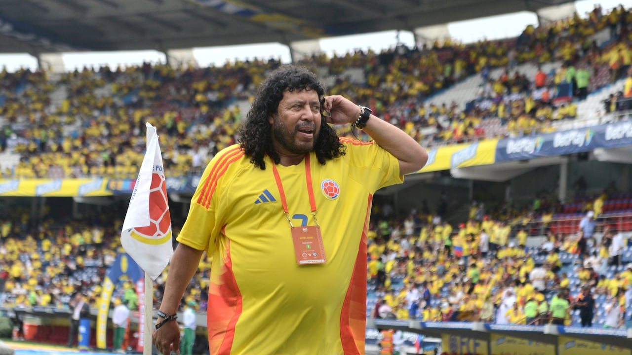 BARRANQUILLA, COLOMBIA - OCTOBER 15: René Higuita, former football player, attends the FIFA World Cup 2026 South American Qualifier match between Colombia and Chile at Roberto Melendez Metropolitan Stadium on October 15, 2024 in Barranquilla, Colombia. (Photo by Gabriel Aponte/Getty Images)