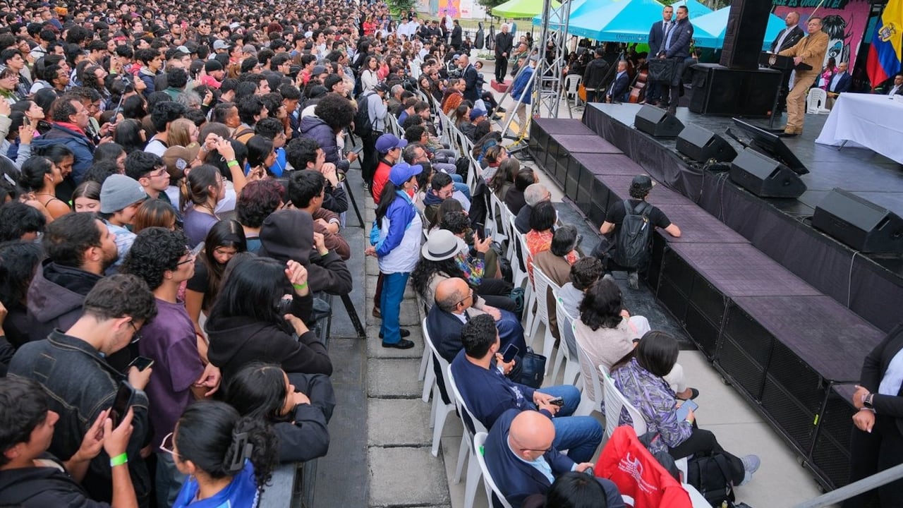 Gustavo Petro durante la inauguración del edificio de Bellas Artes en la Universidad Nacional en medio de tensiones institucionales.
