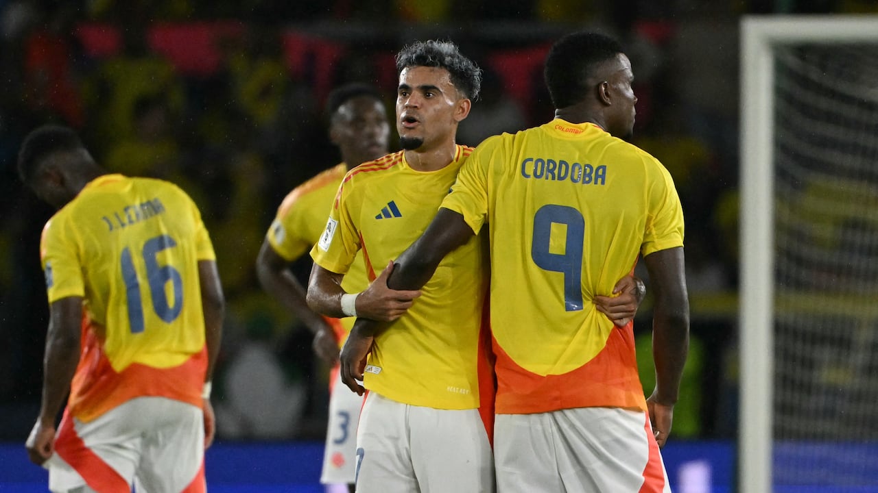 Luis Díaz y Jhon Córdoba tras certificar el paso al Mundial con Colombia