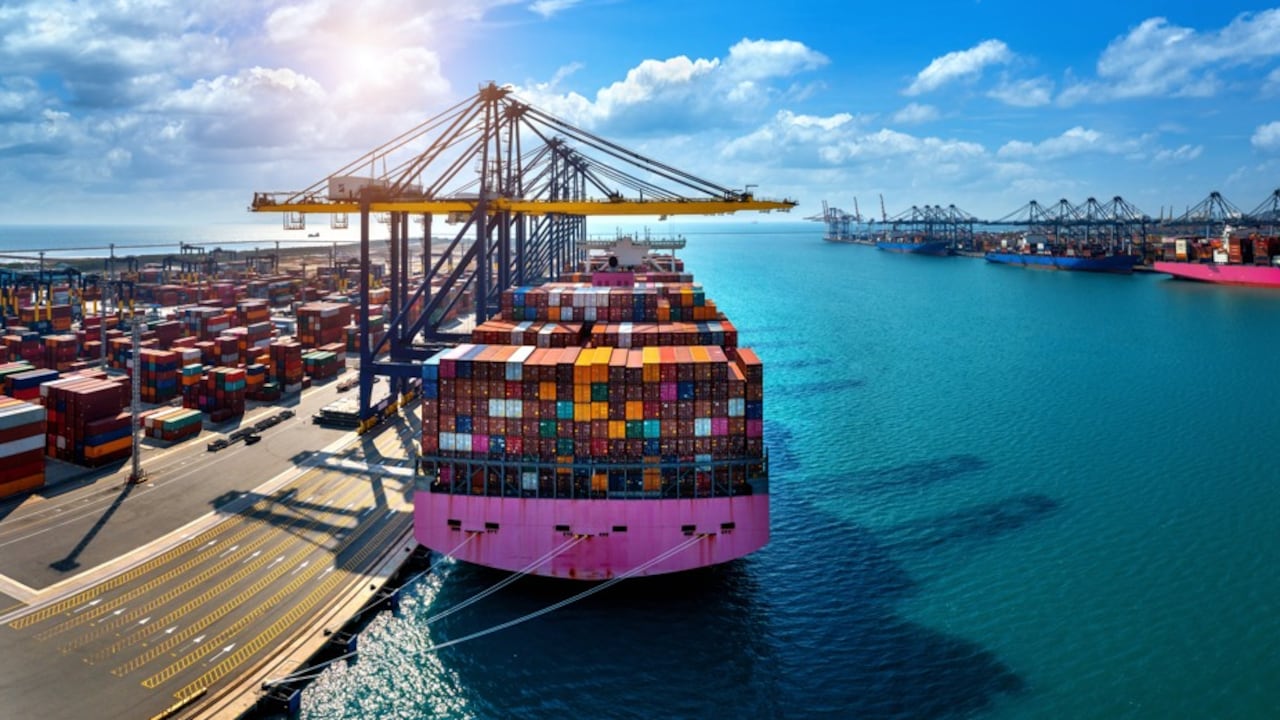 Los exportadores de bienes y servicios, beneficiados con el CERT, pueden desde ya solicitar dicho documento vía electrónica, a través del aplicativo que dispuso la Dirección de Comercio Exterior del Ministerio de Comercio, Industria y Turismo.