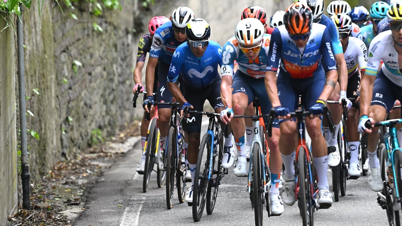 Nairo Quintana debutó en el Giro de Italia 2024 llegando en la casilla 35