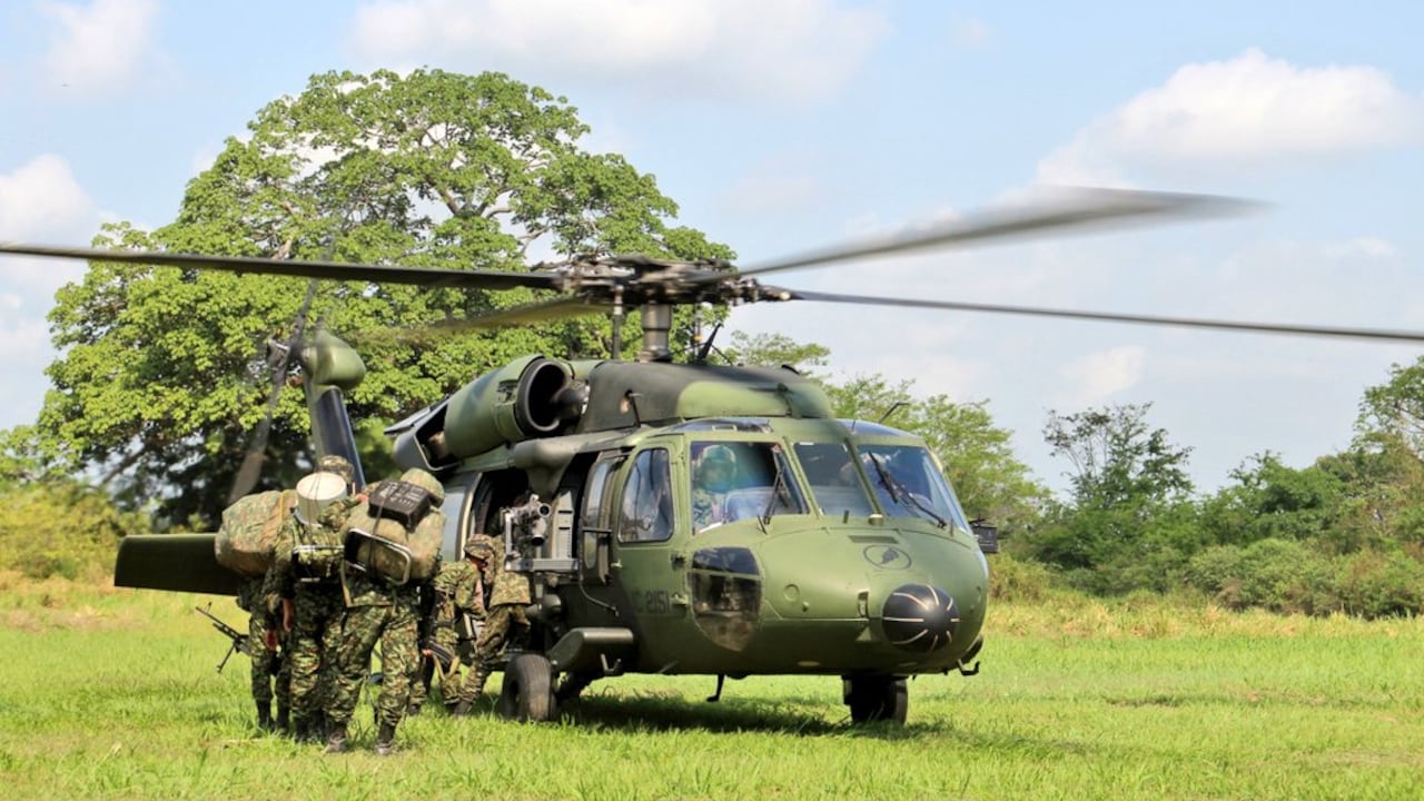 Los militares lesionados fueron atendidos de inmediato por personal de Sanidad Militar y se encuentran estables, según informaron las autoridades.