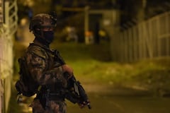 Patrullajes de Control Gaula y Ejército en las comunas de Buenaventura y Velorio de Niña Asesinada por bala pérdida en cruce de disparos de estas bandas criminales que se disputan el territorio.