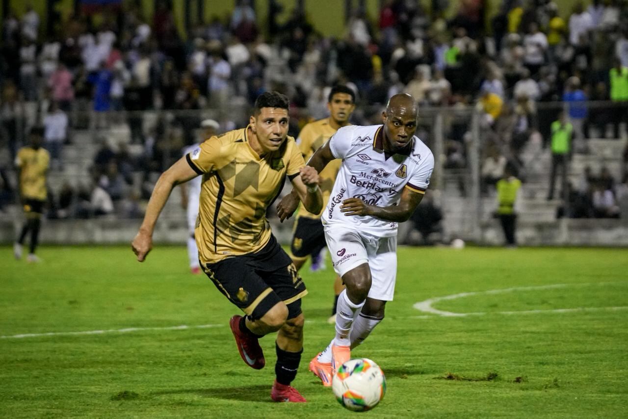 Águilas Vs. Tolima