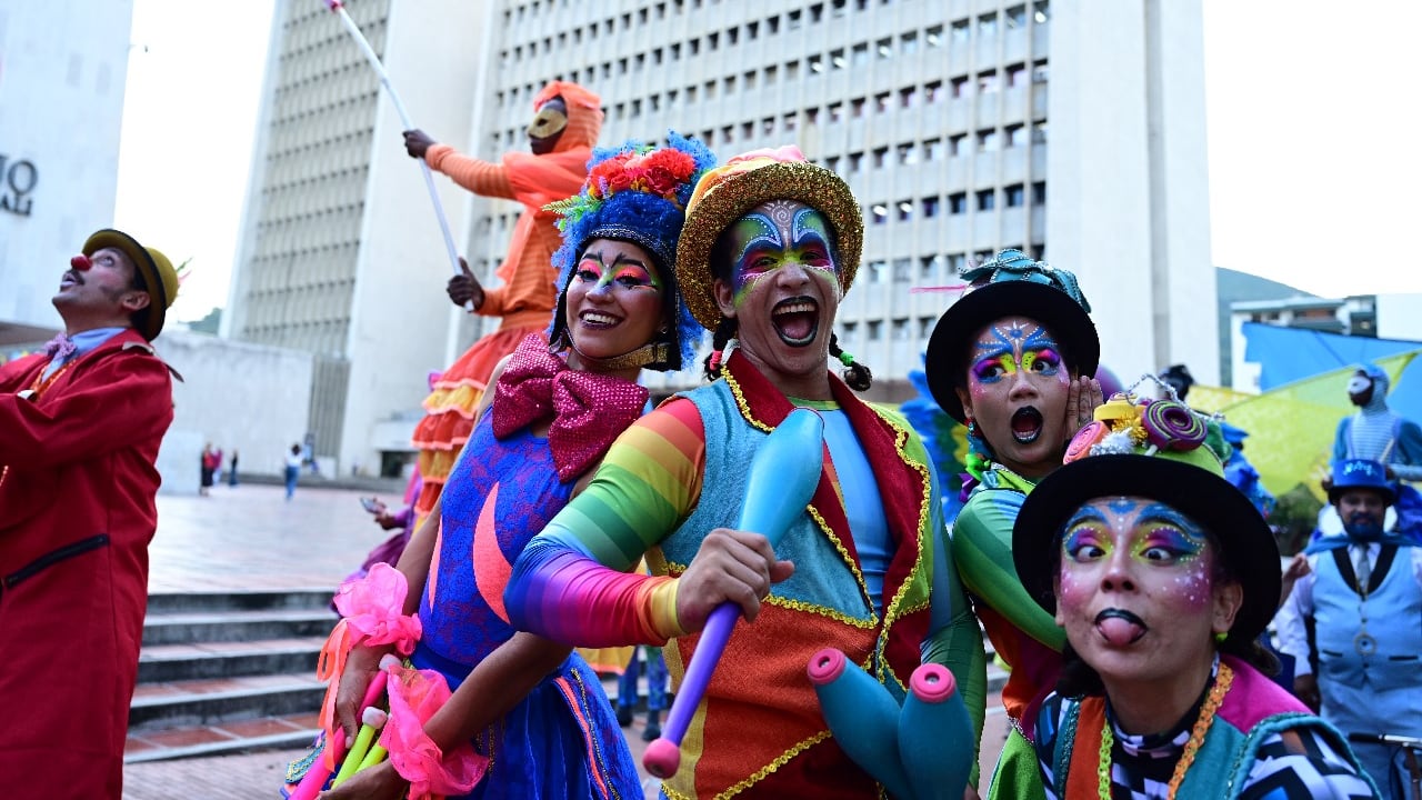 La campaña ‘Gente Bacana’ busca transformar los comportamientos en la vía con intervenciones artísticas en las calles de la ciudad.