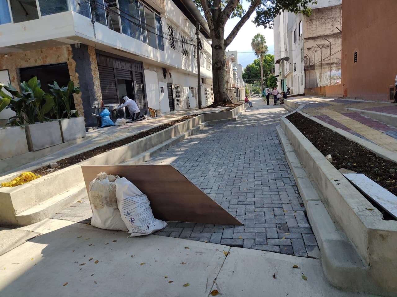 La comunidad solicita una revisión de la obra y mayor socialización antes de la entrega oficial del corredor intervenido.