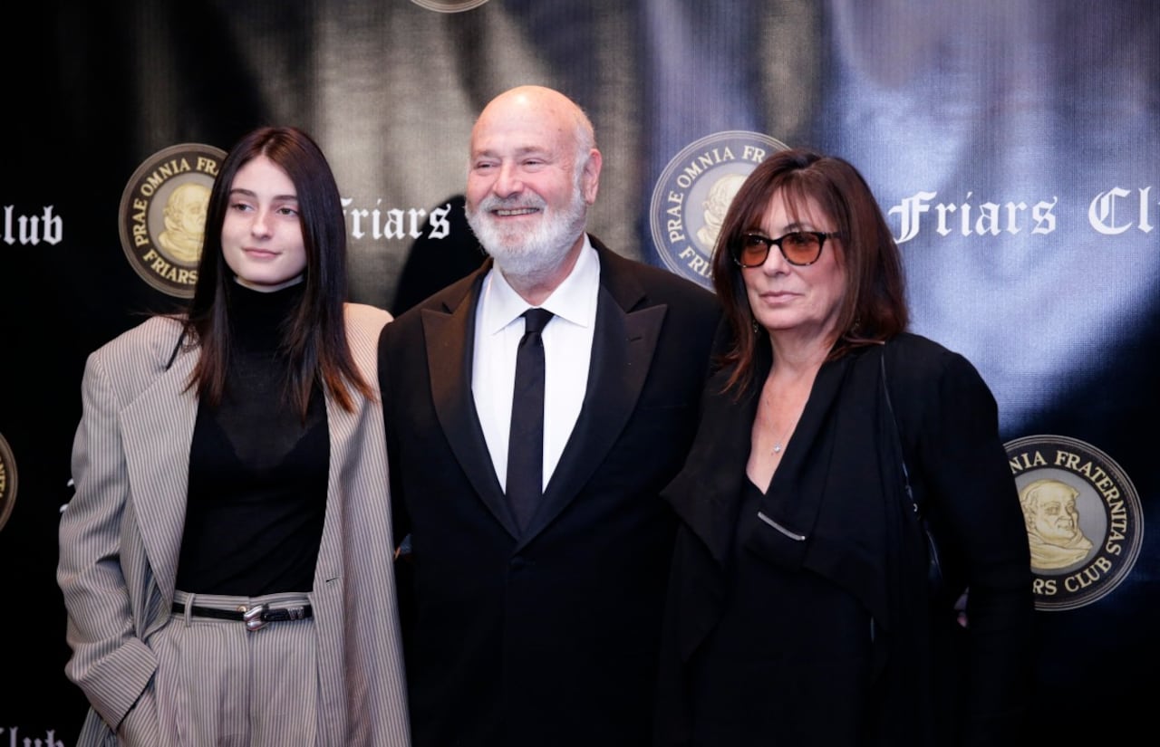 Rob Reiner junto a su esposa Michele Reiner y su hija Rony Reiner.