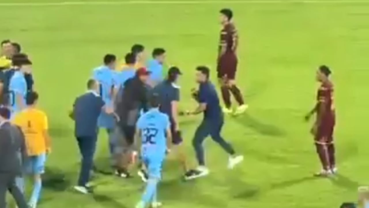 Altercado entre jugadores y técnico