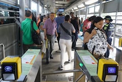 Usuarios denuncian retrasos y rutas insuficientes del MÍO en el Día sin carro. Fotos: Jorge Orozco/ El País