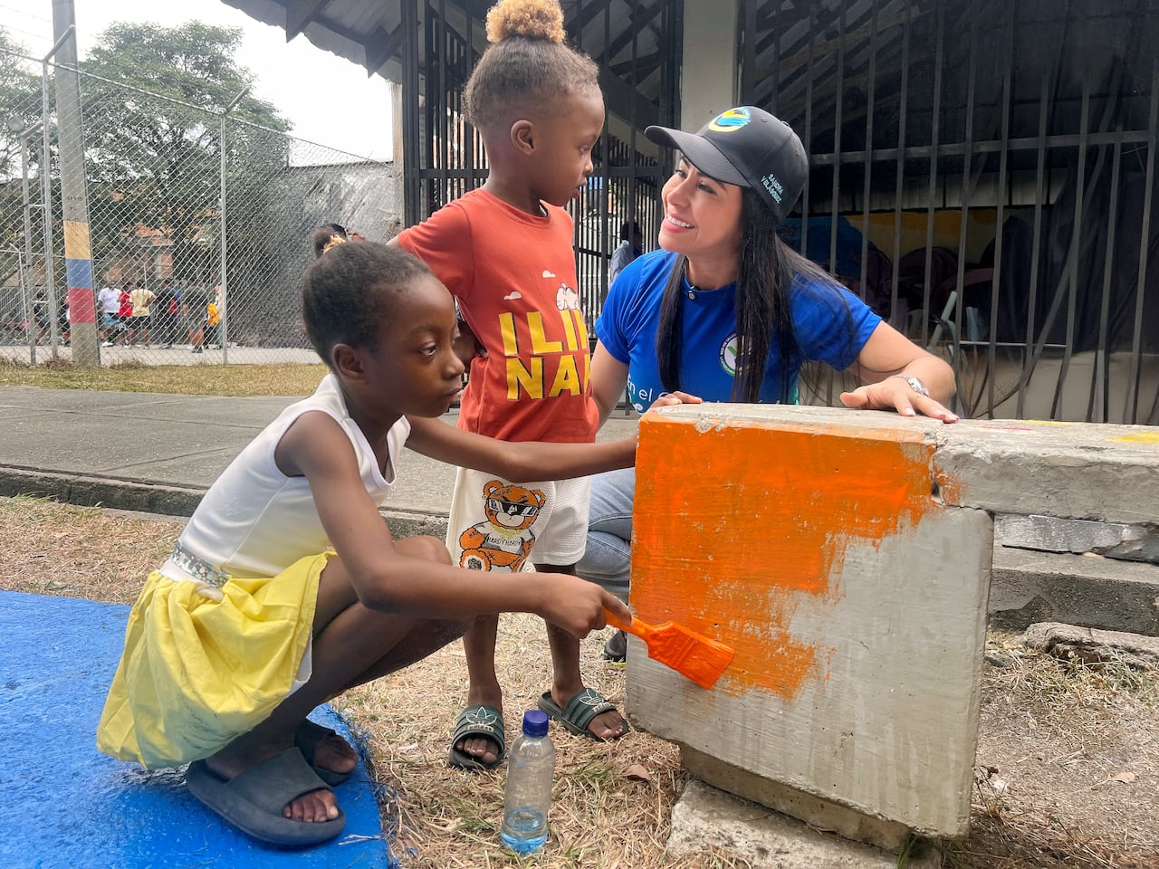 Con una presencia constante en las calles y comunas del oriente de Cali, la gerente Sandra Velásquez ejerce un liderazgo cercano enfocado en la prevención, el tejido social y la respuesta conjunta a las necesidades de la ciudadanía.
