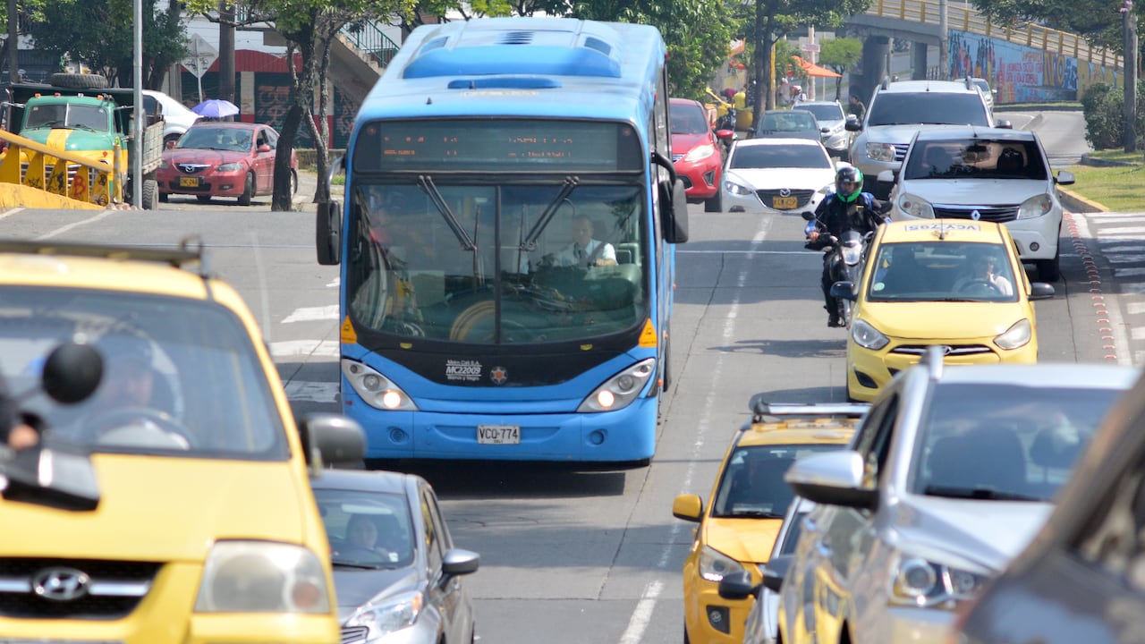 El presidente de Metrocali Oscar Ortiz, explicó la propuesta que tienen para salvar al MIO la cual consiste en unificar varios sistemas de transporte en uno solo, con el fin de tener mas usuarios.