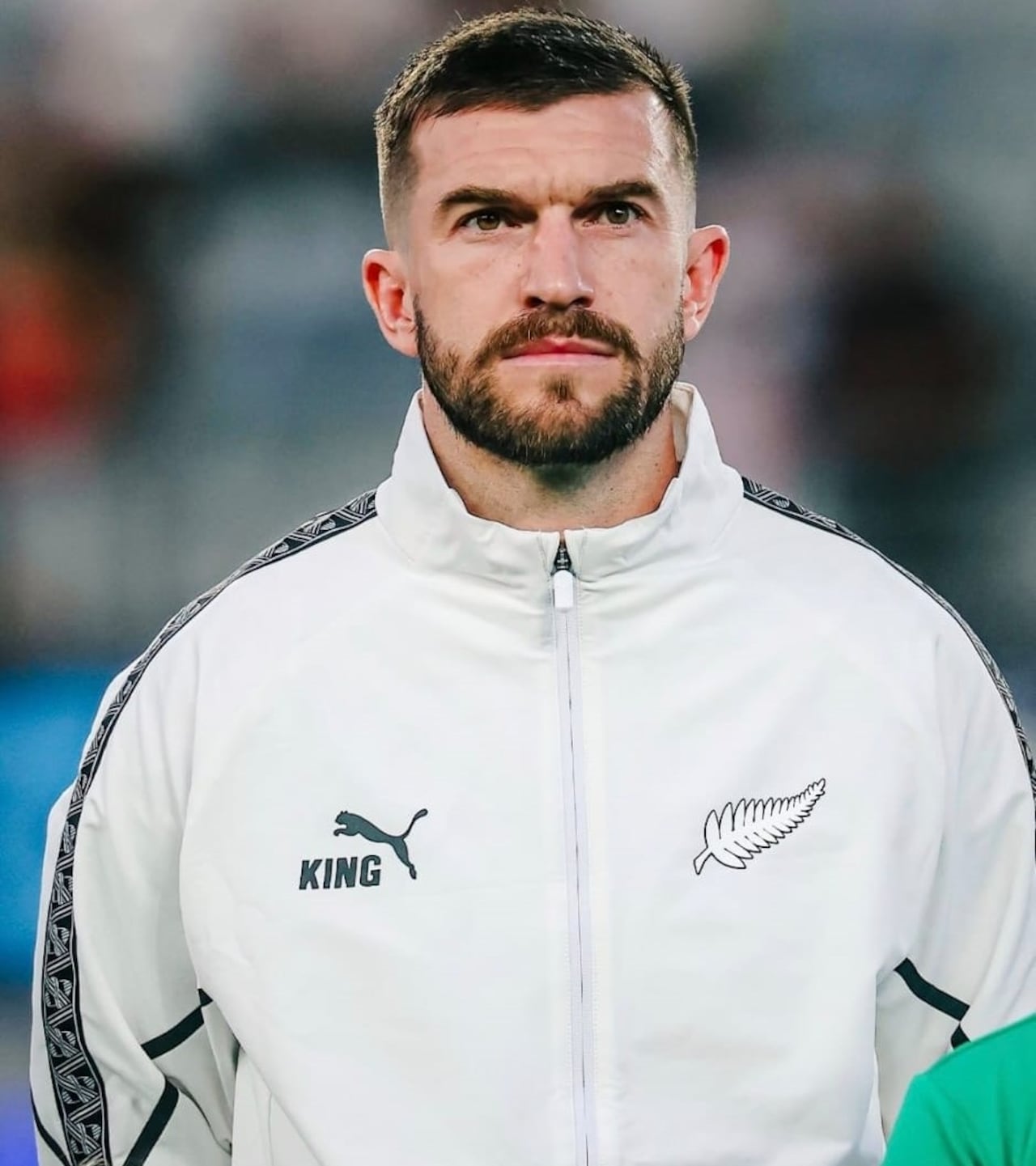 Tim Payne juega para el Wellington Phoenix Football Club de la primera división de Nueva Zelanda.