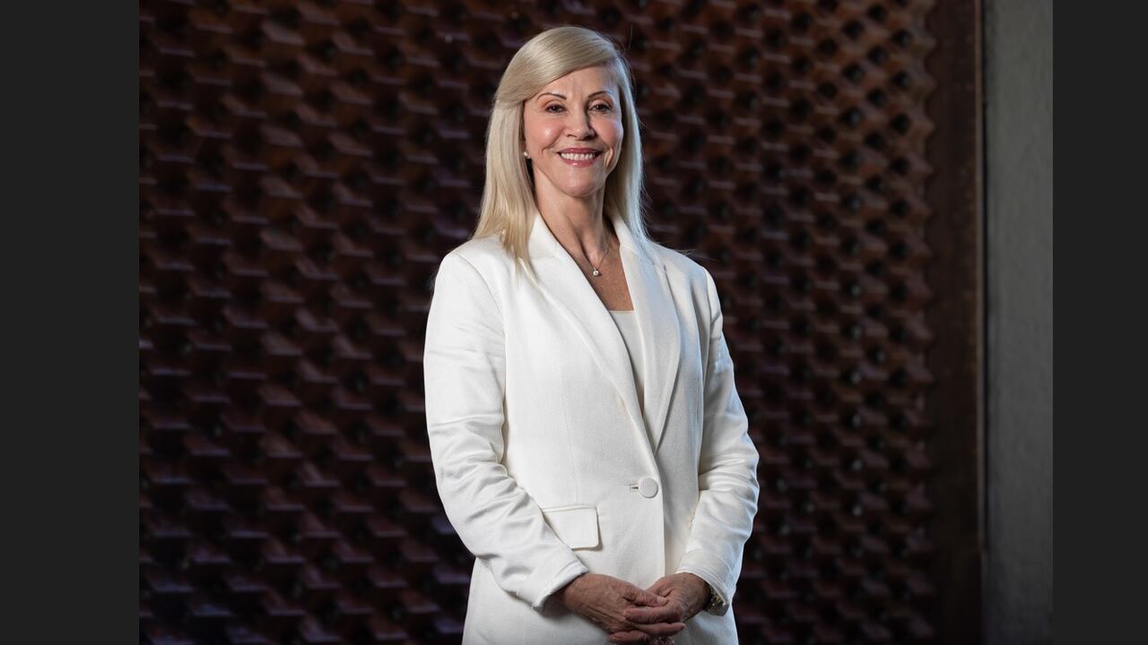 Dilian Francisca Toro, gobernadora del Valle del Cauca, asegura que en la zona rural hay presencia de grupos armados y se requiere un control territorial efectivo.